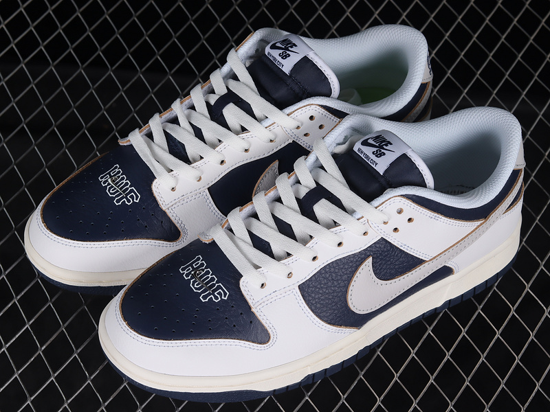 Dunk Low Huf New York City White/Navy Blue 21