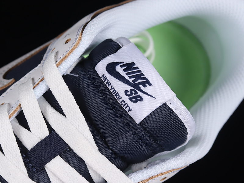 Dunk Low Huf New York City White/Navy Blue 31