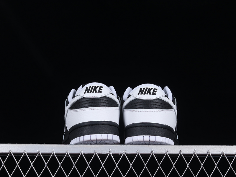 Dunk Low Retro Reverse Panda Black/White-White 31