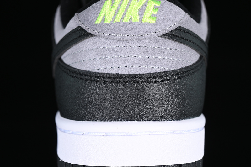 Dunk Low Black/Grey/Green Strike 9