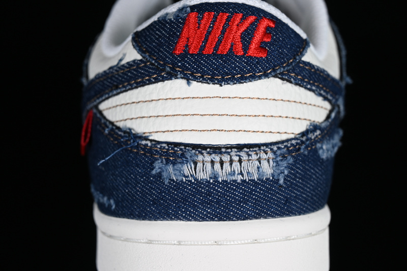 Dunk Low Sb Levis White/Blue 3