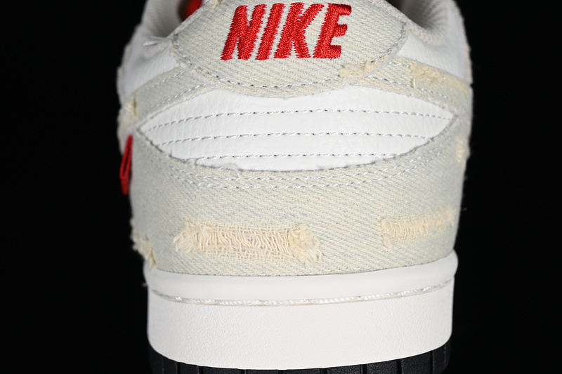 Sb Dunk Low Levis White/Grey 13