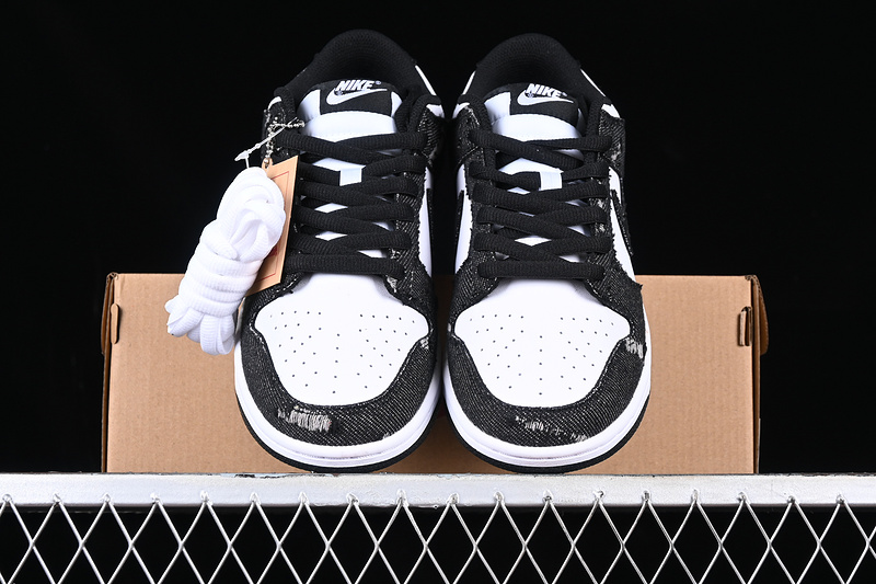 Sb Dunk Low Levis White/Black 17