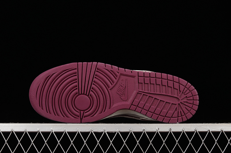 Otomo Katsuhiro X Sb Dunk Low "Steamboy Ost" White/Grey/Pink 9