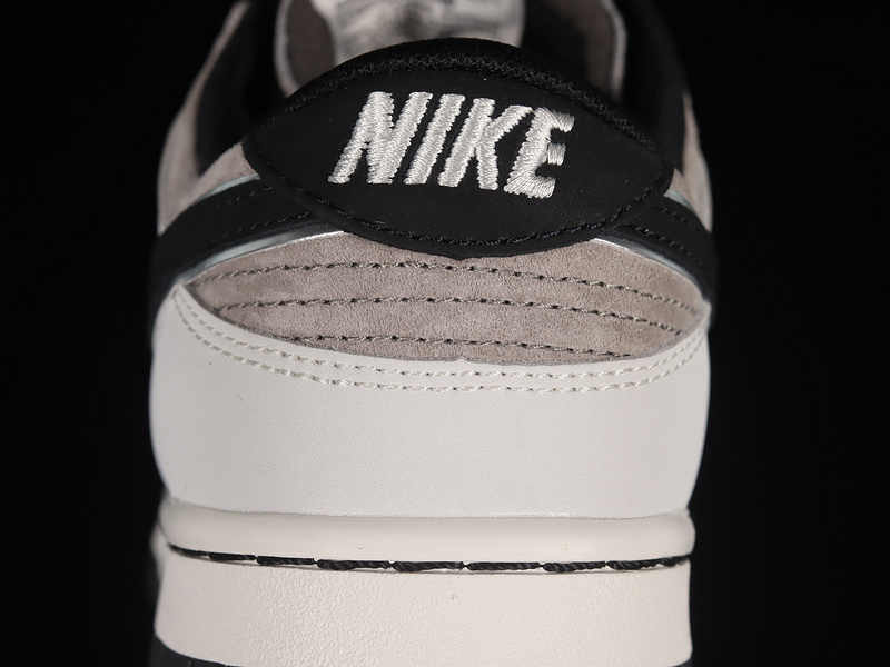 Otomo Katsuhiro X Sb Dunk Low Steamboy Ost White/Black/Khaki 9