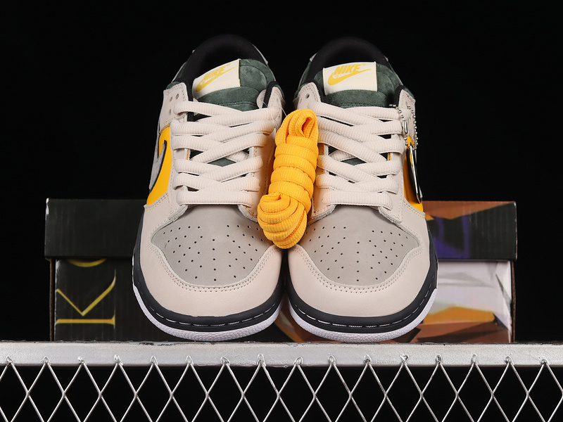 Tomo Katsuhiro Sb Dunk Low Pro Kobe White/Black/Yellow 31