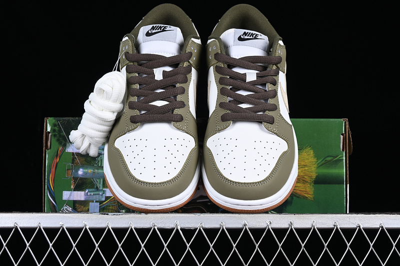 Otomo Katsuhiro Dunk Low Sb Brown/White 31