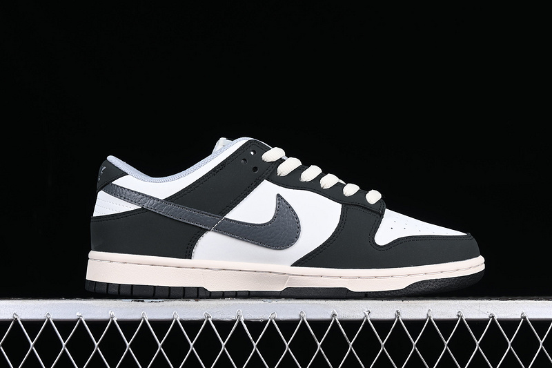 Otomo Katsuhiro X Sb Dunk Low White/Black/Grey 27