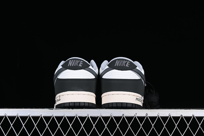 Otomo Katsuhiro X Sb Dunk Low White/Black/Grey 31