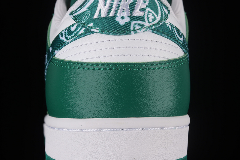 Wmns Dunk Low 'Green Paisley'white/Malachite/White/Malachite 5