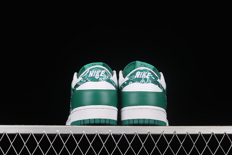 Wmns Dunk Low 'Green Paisley'white/Malachite/White/Malachite 7