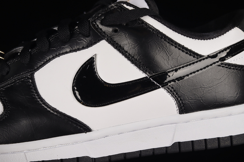 Dunk Low Se World Champs Black White White/Black 3