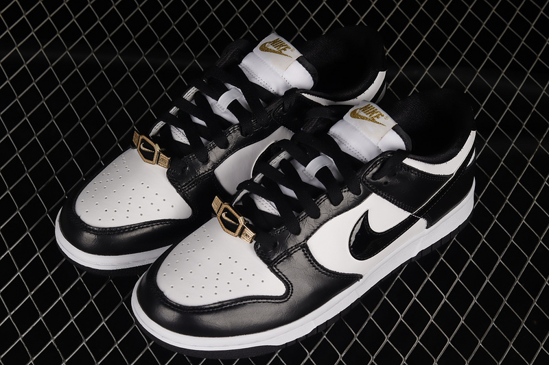 Dunk Low Se World Champs Black White White/Black 21