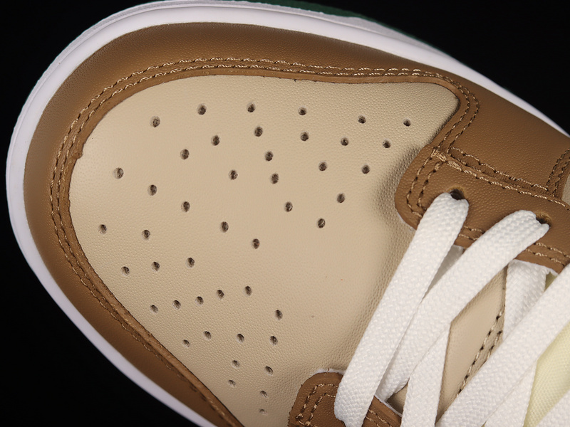 Dunk Low Rattan /Canyon Green/Sail/White/Deep Driftwood Brown 21