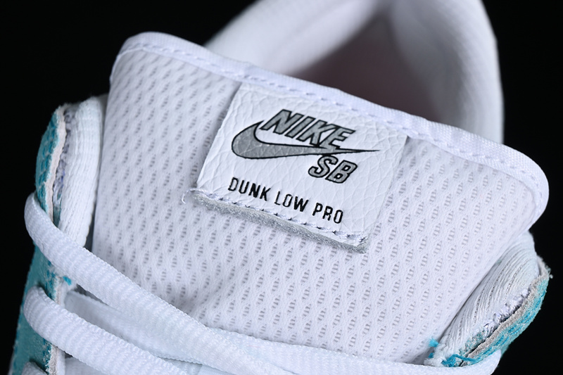 April Skateboards X Dunk Low Sb Turbo Green/Metallic Silver 25