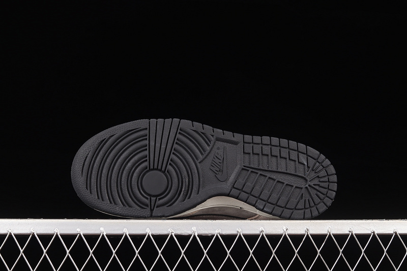 Otomo Katsuhiro X Sb Dunk Low "Steamboy Ost" White And Black 3