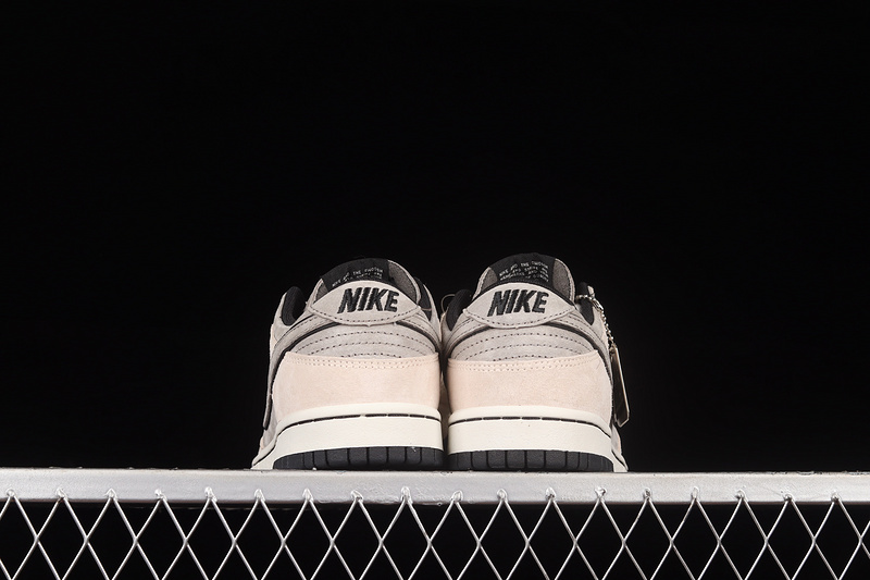 Otomo Katsuhiro X Sb Dunk Low "Steamboy Ost" White And Black 13