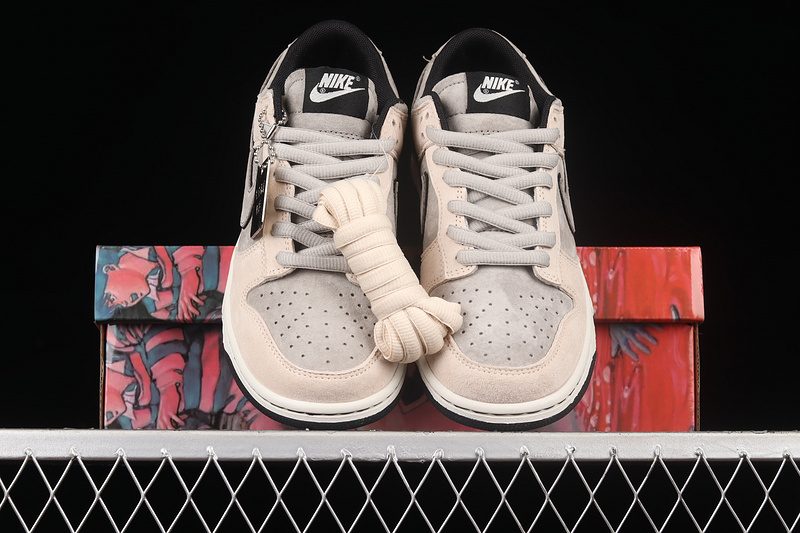 Otomo Katsuhiro X Sb Dunk Low "Steamboy Ost" White And Black 19