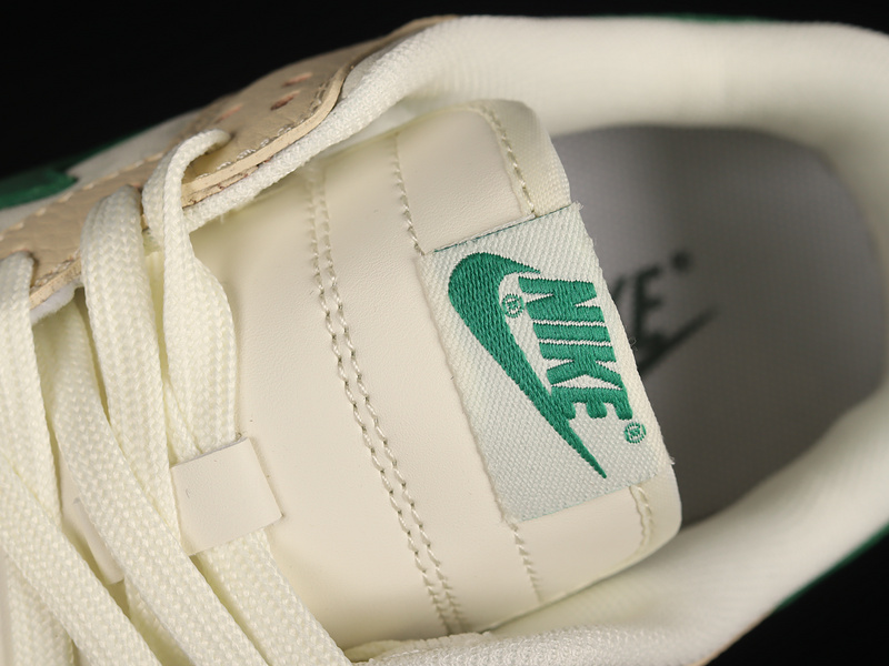 Dunk Low L*V White/Beige/Green 23