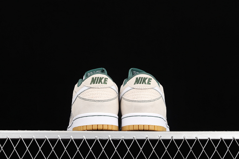 Sb Dunk Low Light Bone/White-Gum Light Brown 19