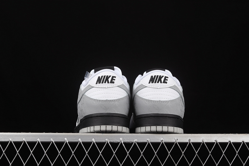 Sb Dunk Low White/Neutral Grey-Black 5