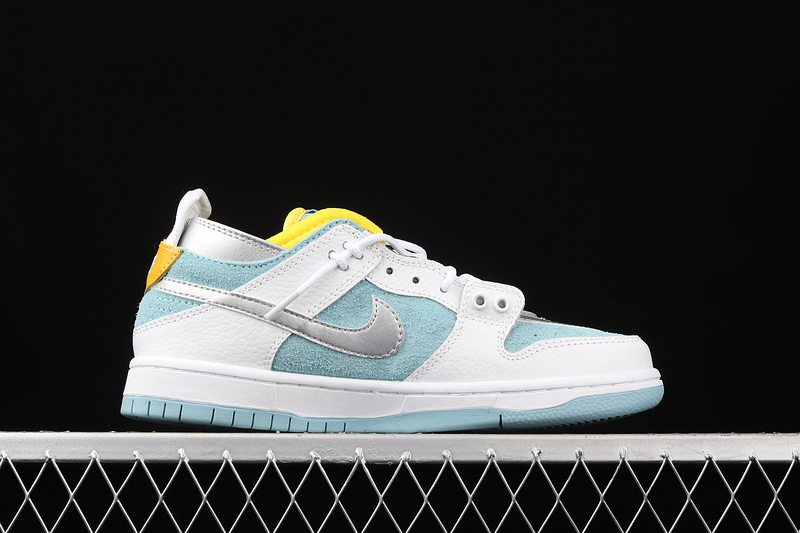 Sb Dunk Low Light Blue/White/Yellow-Red 11