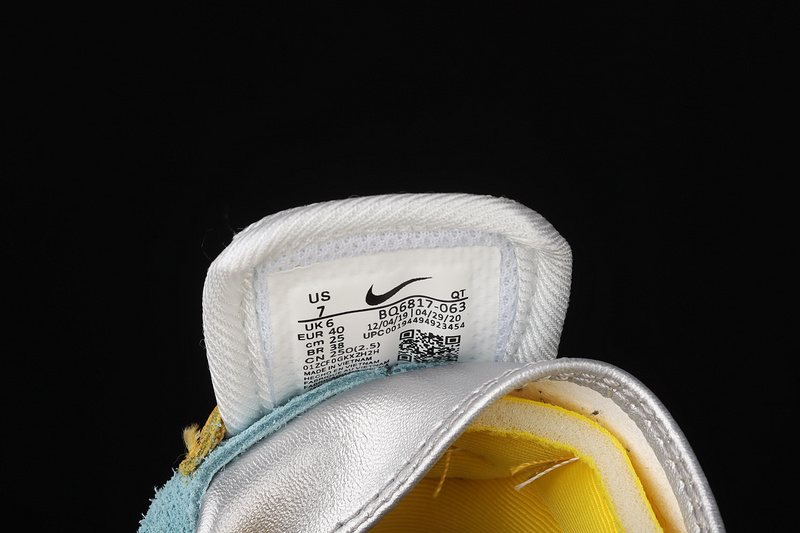 Sb Dunk Low Light Blue/White/Yellow-Red 27