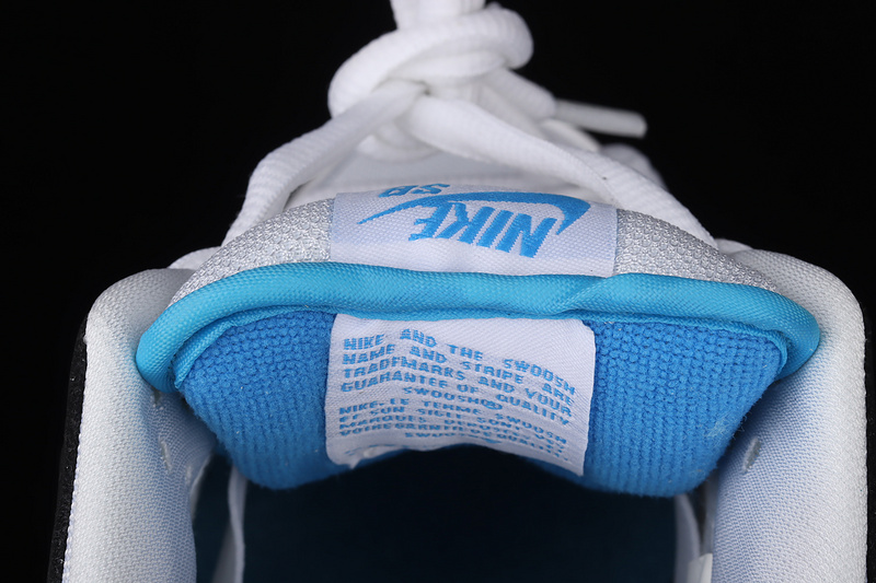 Sb Dunk Low Prm White/Black/Laser Blue 11