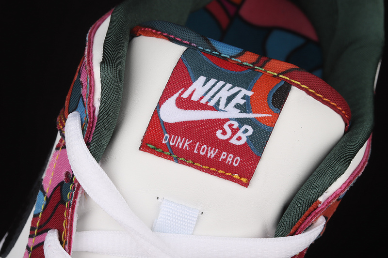 Parra X Dunk Low Pro Sb Abstract Art Fire Pink/Gym Red/Mocha/White/Royal Blue 5