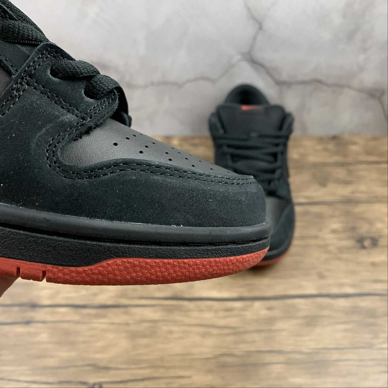 Dunk Sb Low Trd Qs Black Pigeon Black/Sienna 7