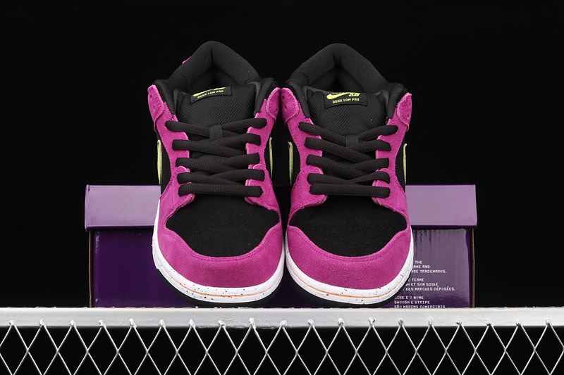 Sb Dunk Low Red Plum/Black-Taxi-Citron 19