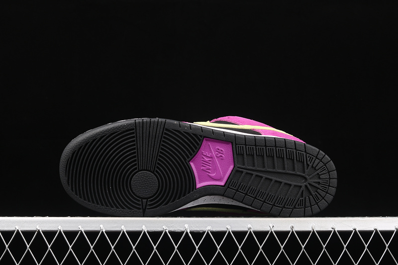 Sb Dunk Low Red Plum/Black-Taxi-Citron 21