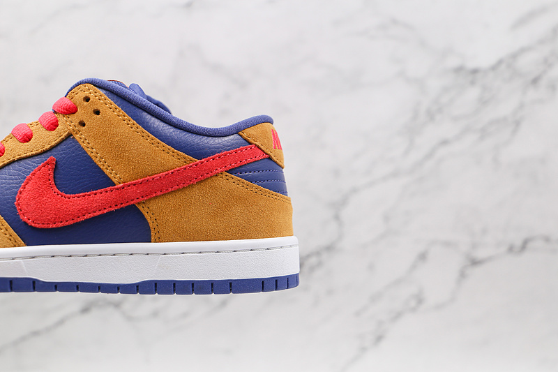 Sb Dunk Low Pelle Hat Wheat/Light Fusion Red/Dark Purple 15