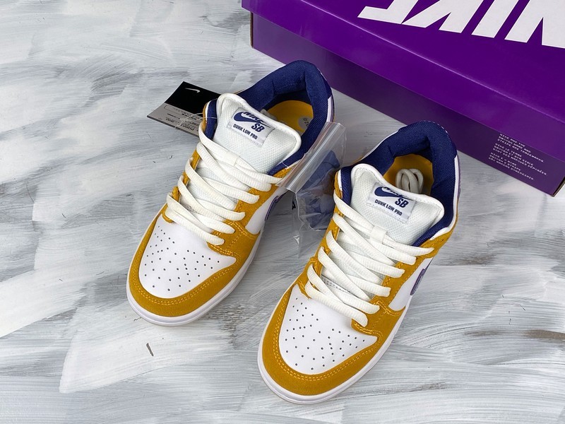 Sb Dunk Low White/Regency Purple-Laser Orange 7