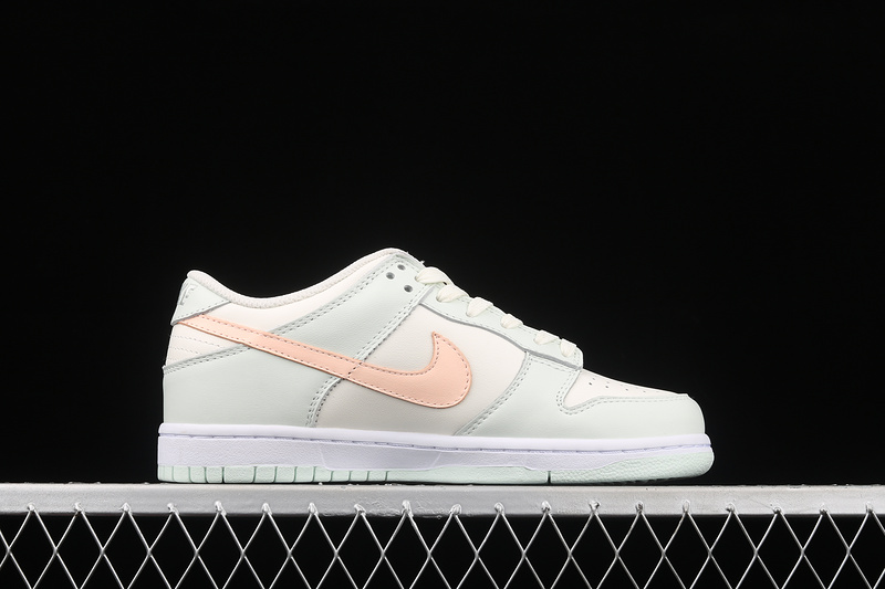 Sb Dunk Low Sail/Crimson Tint/Barely Green/White 3