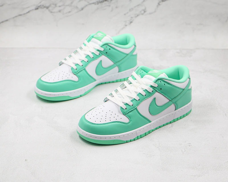 Sb Dunk Low Green Glow White/Green Glow/White 9