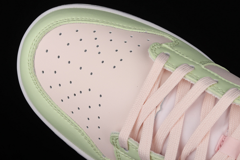 Sb Dunk Low Light Soft Pink/Ghost/Lime Ice/White 17