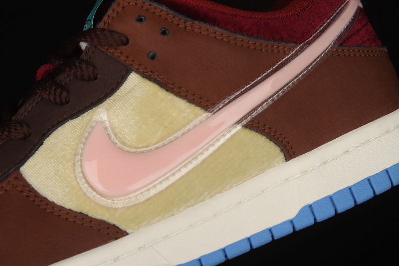 Social Status X Sb Dunk Mid Chocolate Milk Canvas/Mid Soft Pink/Burnt Brown 23