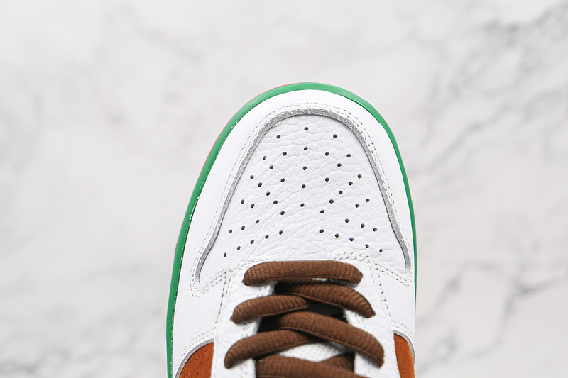 Dunk Low Pro Sb Cali Pecan/White 17