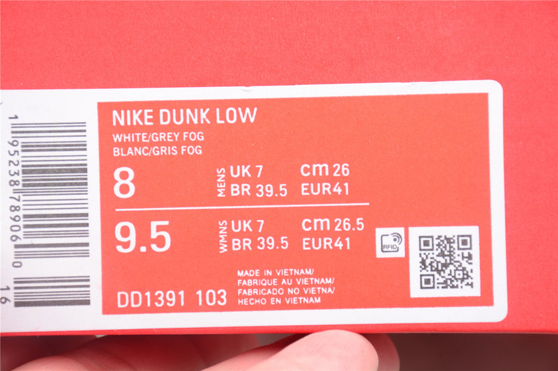 Sb Dunk Low White/Grey Fog 17