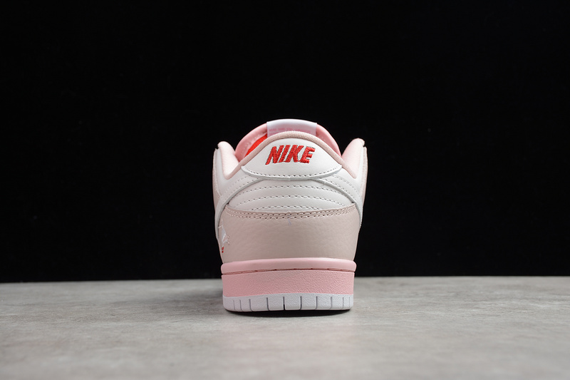 Sb Dunk Low Infrared Pink/White 17