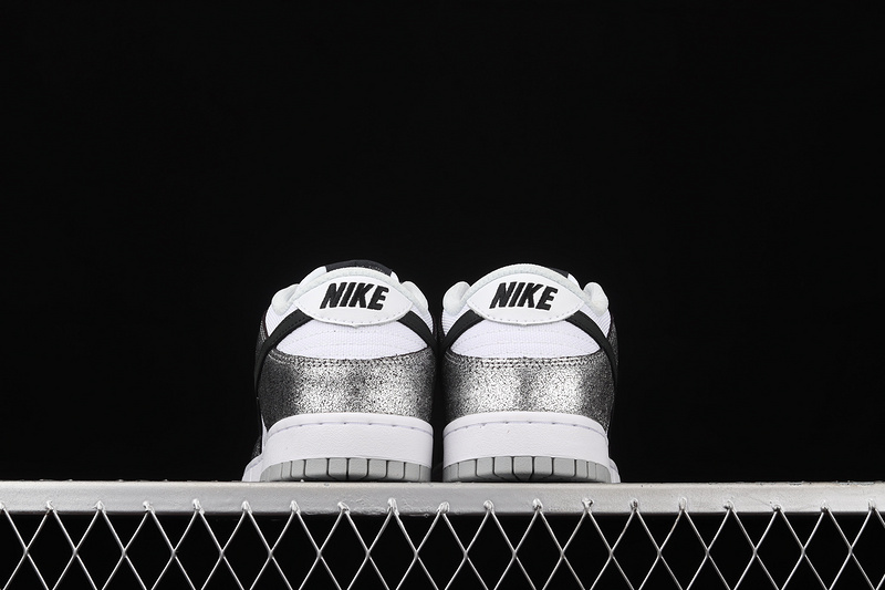 Zg Sb Dunk Low Shimmer Silver/Black/White 15