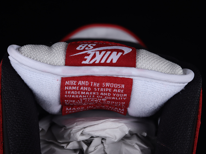 Dunk Low Sb White/Red/Black 31