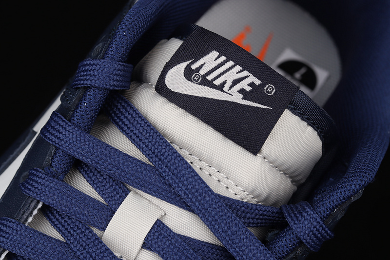 Sb Dunk Low Georgetown Hoyas Dark Obsidian/White/Grey 23