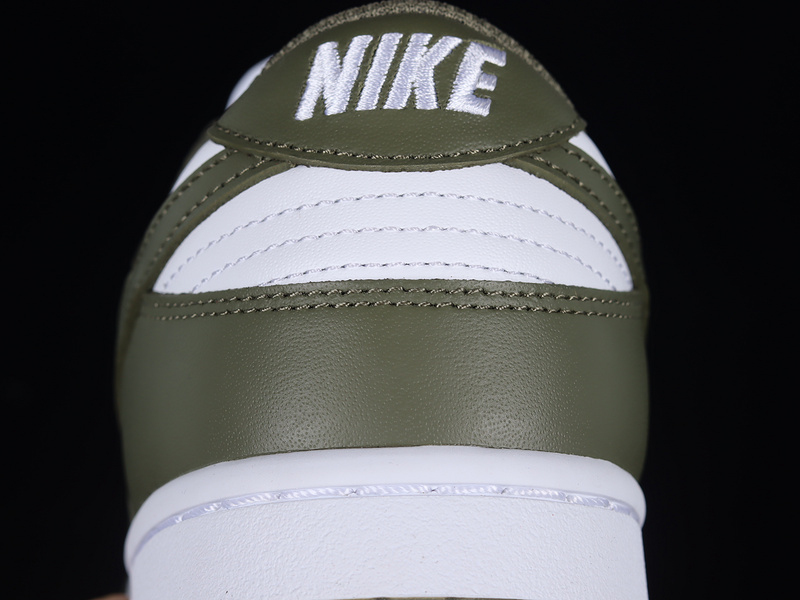 Dunk Low Sb White/Medium Olive/White 7