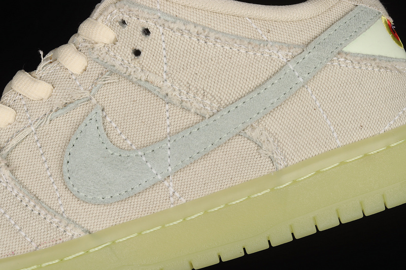 Dunk Low Sb Mummy Coconut Milk/Seafoam/Yellow Strike 11