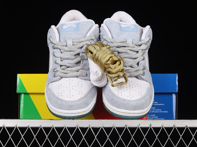 Sean Cliver Dunk Low Sb White/Psychic Blue/Metallic Gold 3