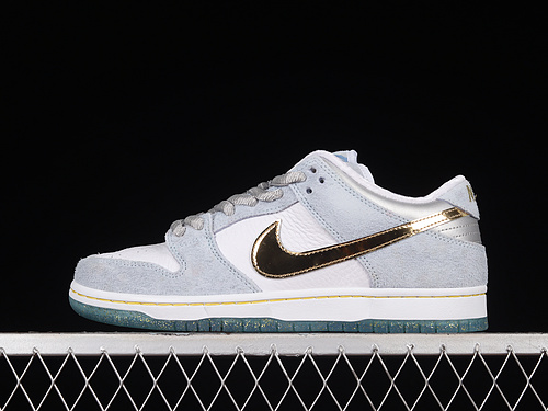 Sean Cliver Dunk Low Sb White/Psychic Blue/Metallic Gold 29