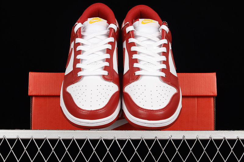 Sb Dunk Low Gym Red/White/University Gold/Gym Red 17