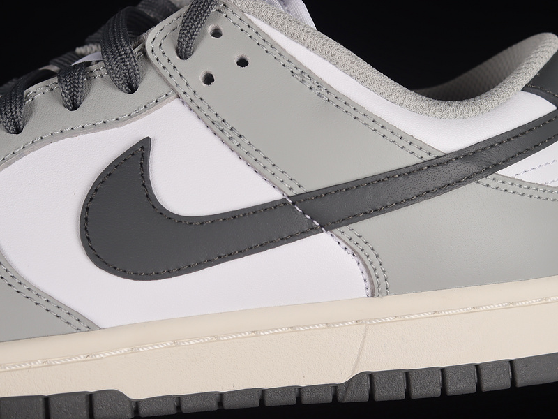 Dunk Low White/Light Smoke Grey/Black 25